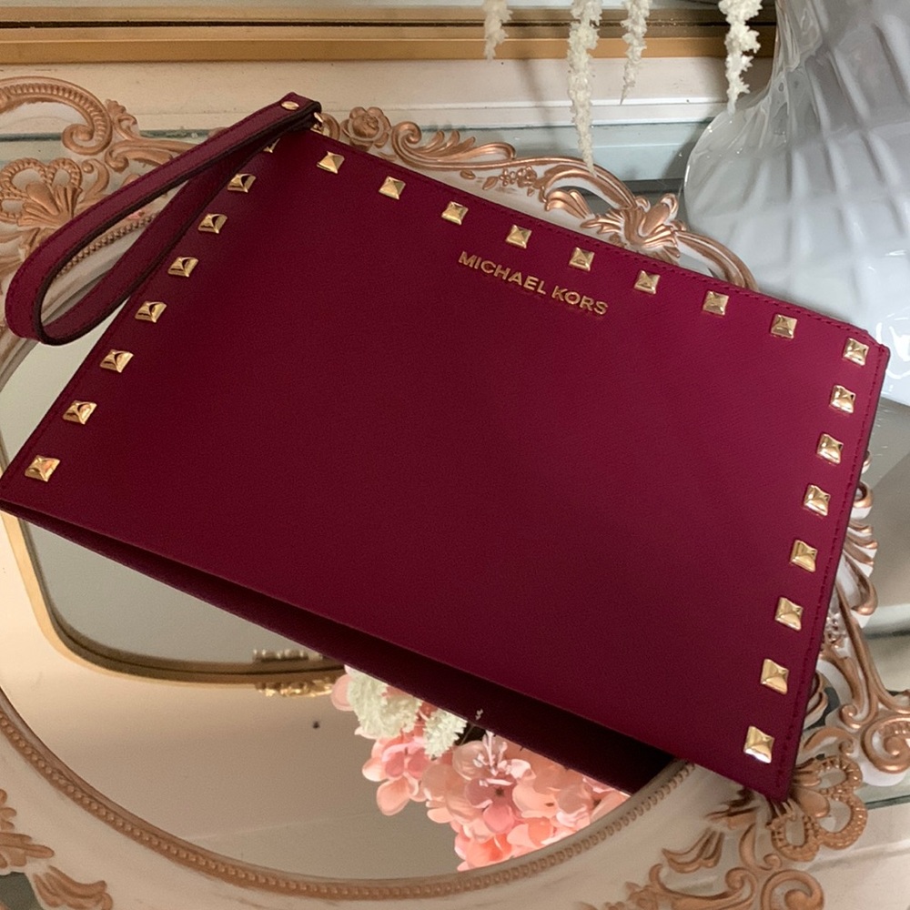 Michael Kors wristlet